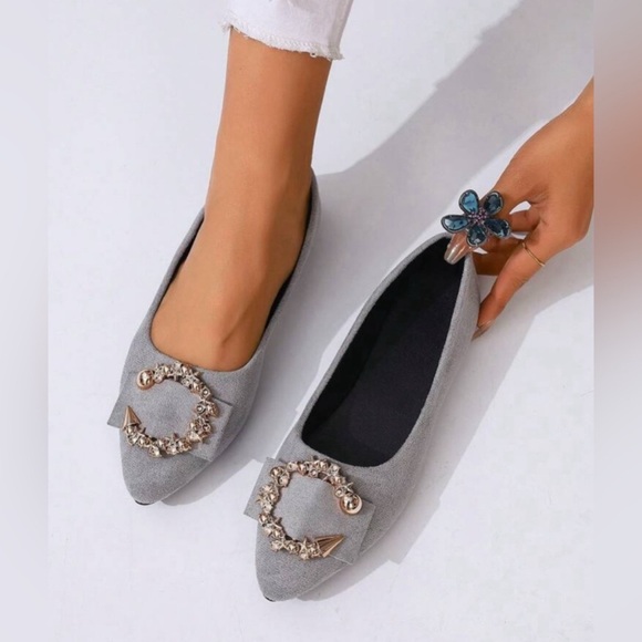 Women's Pointed Toe Fashionable Shallow
Mouth Comfortable Flat Shoes - Picture 5 of 8